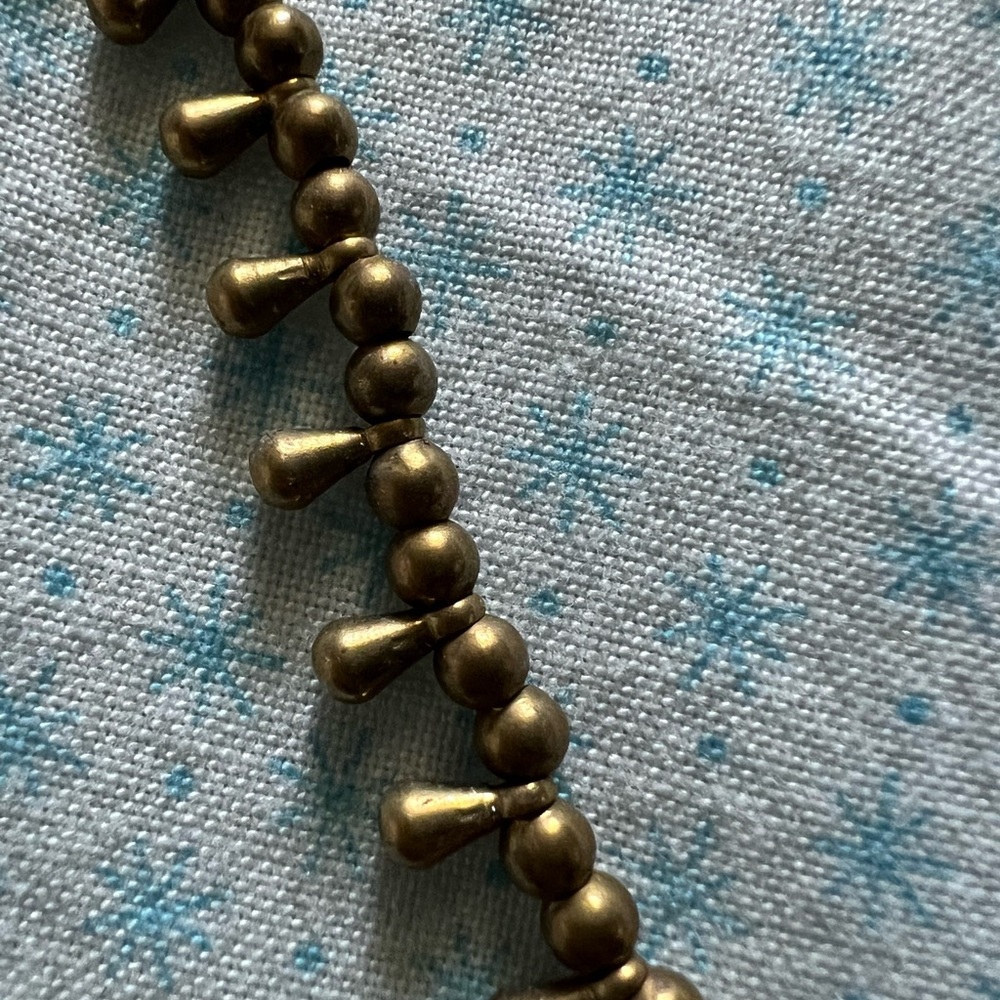 Women’s blue and Pearl beaded necklace. - Picture 2 of 5